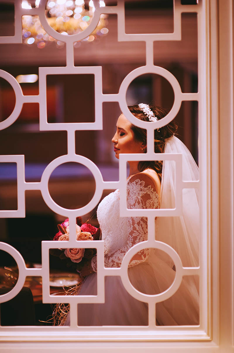 fotografia de casamento noiva na janela