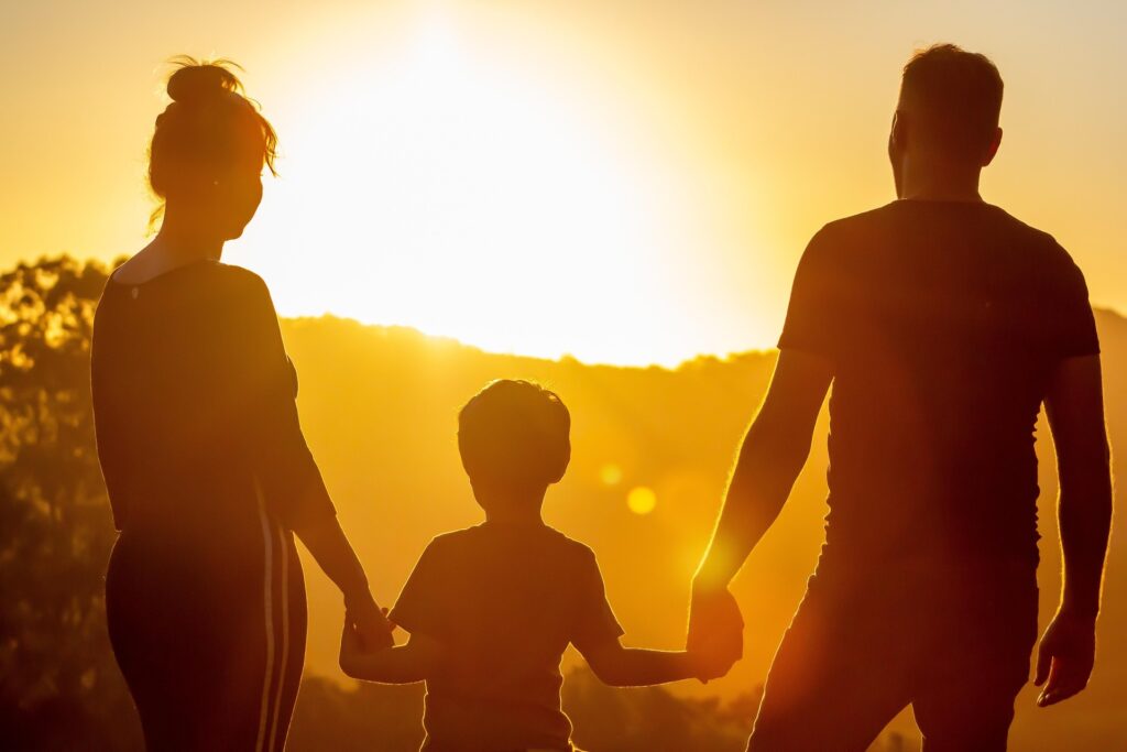 O que fotos de família revelam sobre nós (e o que escondem)
